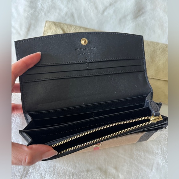 Vintage Burberry Wallet - Picture 3 of 8